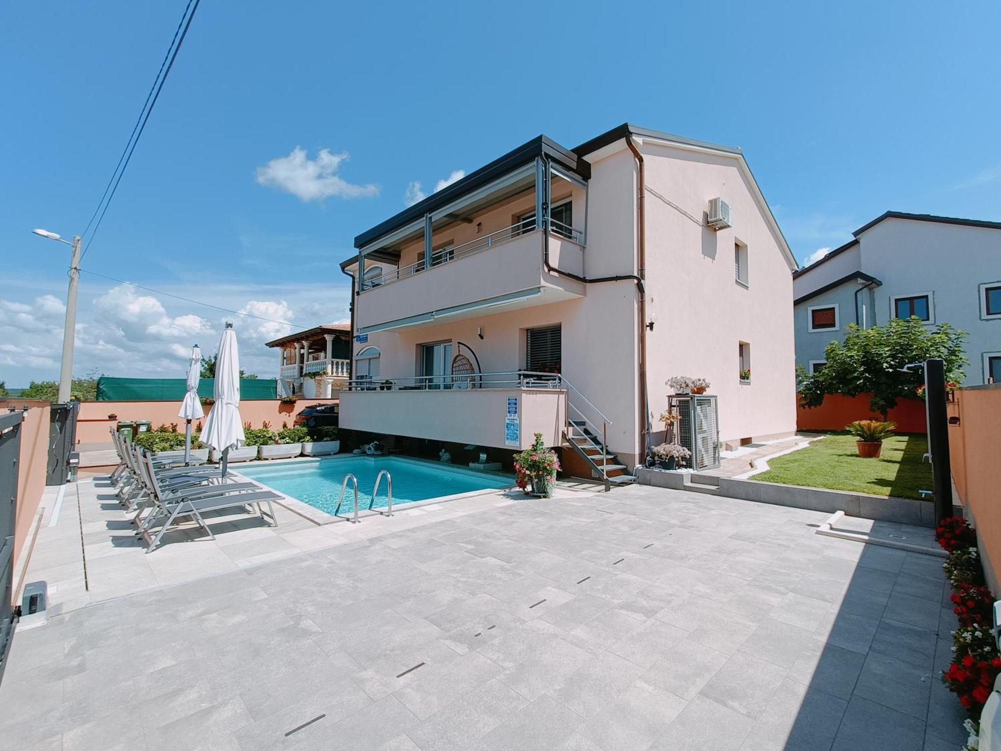 Villa Slavica Porec Exterior photo